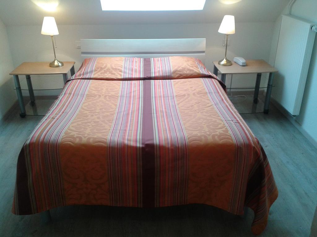 Hôtel Des Bois Seltz Quarto foto